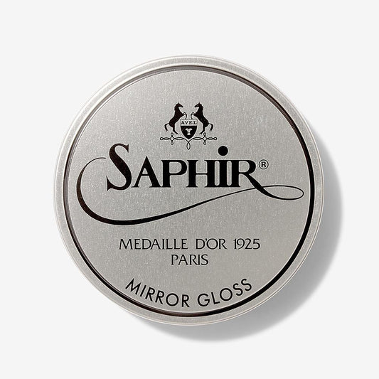 サフィールノワールのミラーグロスの丸い銀色のふた。黒いSAPHIRロゴとMIRROR GLOSSの表示