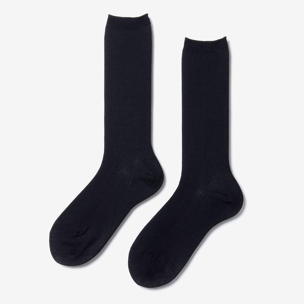 インカラー ハイゲージリブソックスのブラック。左右一足を平らに並べた全体像