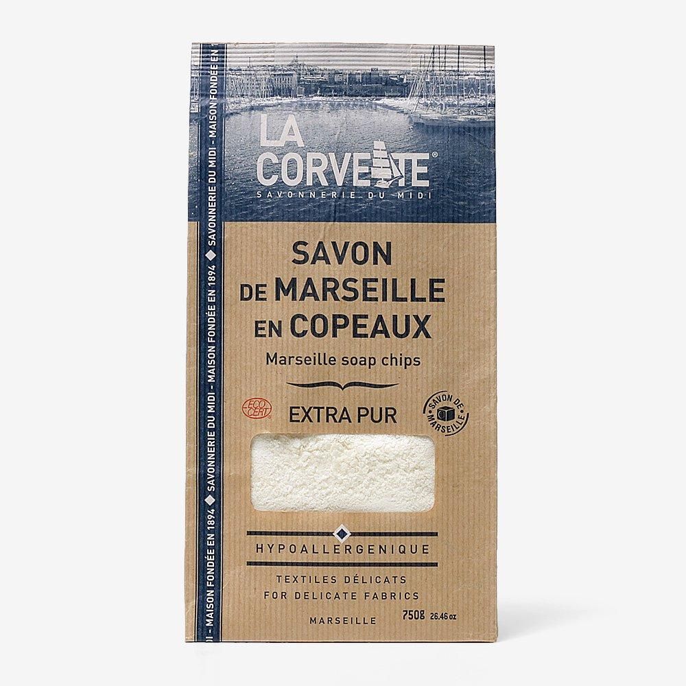 ラ コルベットのマルセイユソープチップス750g。紺色と茶色の箱に白い石けんが見える窓